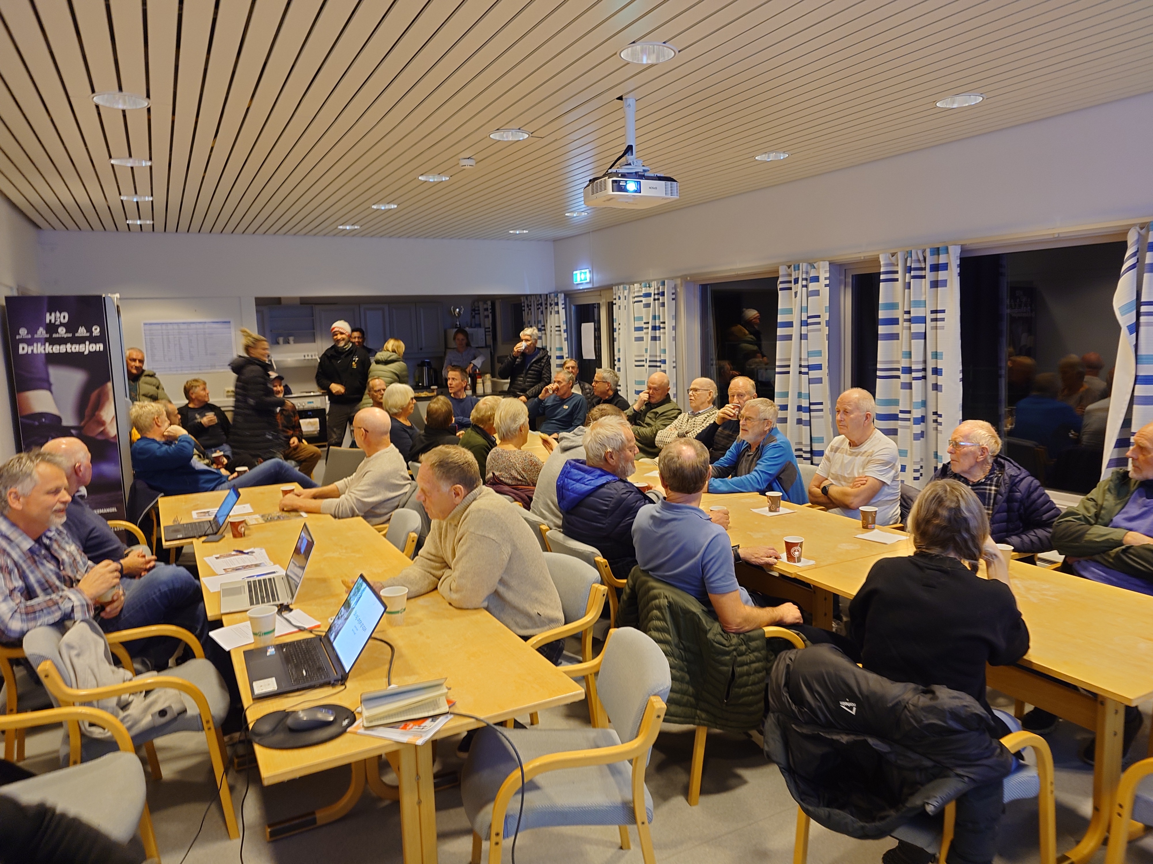 Stort frammøte på Tursti møte på Otrahuset.